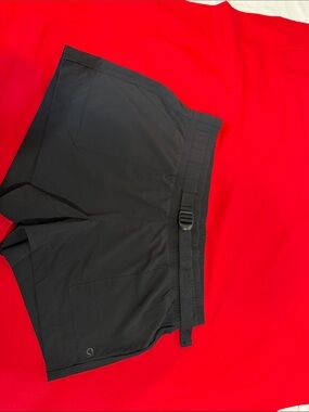 GAP Black Athletic Shorts with Waistband Accent